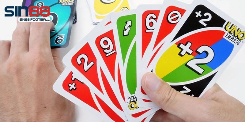 Mách bạn mới cách chơi uno